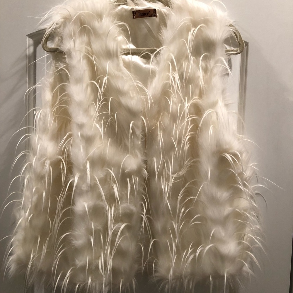 Like NEW - trendy vest